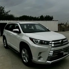 Toyota Highlander 2018