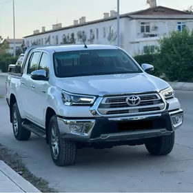 Toyota Hilux 2022