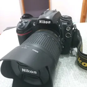 Nikon d 300