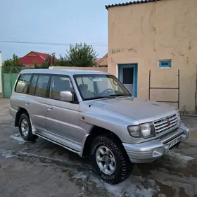 Mitsubishi Pajero 1997