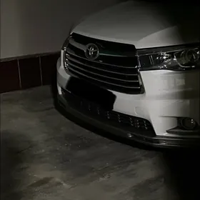 Toyota Highlander 2016