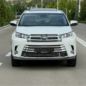 Toyota Highlander 2019