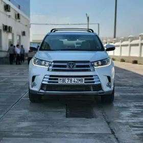 Toyota Highlander 2019