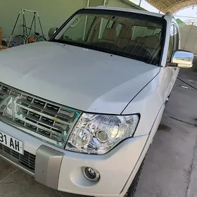 Mitsubishi Pajero 2008