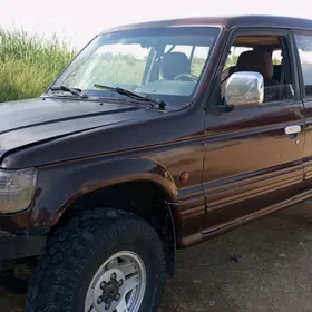 Mitsubishi Montero 1994