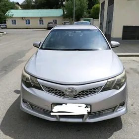 Toyota Camry 2013