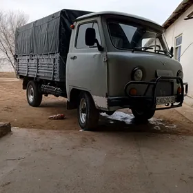 UAZ 2206 2003