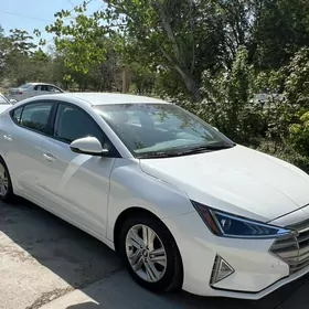 Hyundai Elantra 2020