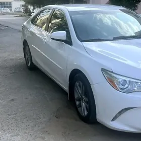 Toyota Camry 2016