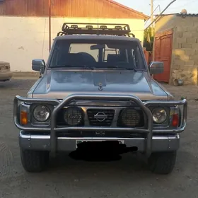 Nissan Patrol 1993