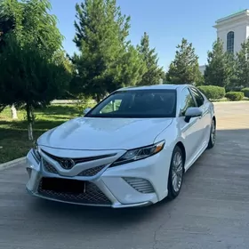 Toyota Camry 2018