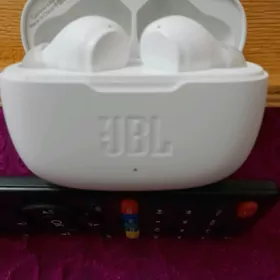 Nausnik JBL