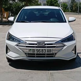 Hyundai Elantra 2019