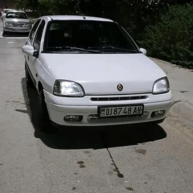 Renault Clio 1990