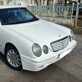 Mercedes-Benz 230E 2001