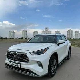 Toyota Highlander 2021