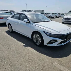 Hyundai Elantra 2024