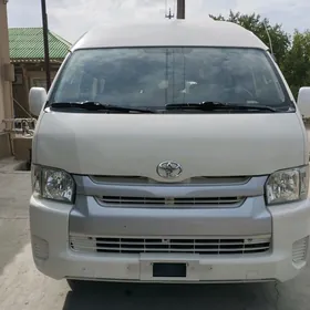 Toyota Hiace 2015