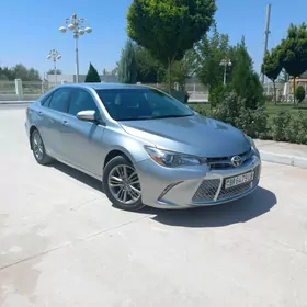 Toyota Camry 2017