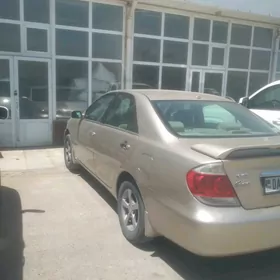 Toyota Camry 2004