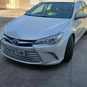 Toyota Camry 2017