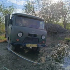 UAZ 2206 1990