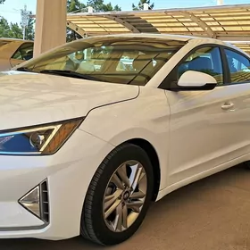 Hyundai Elantra 2020