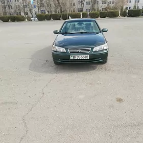 Toyota Camry 2000