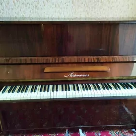 Pianino “Ласточка»