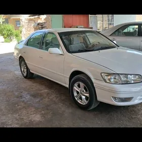 Toyota Camry 2000