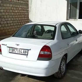 Daewoo Nubira 2001