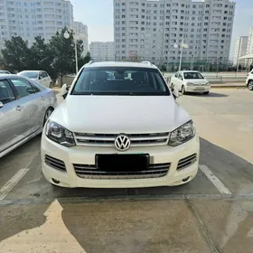 Volkswagen Touareg 2014