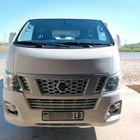 Nissan Urvan 2014
