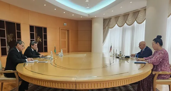 ABŞ-nyň ilçisi Metýu Klimou Türkmenistandaky diplomatik işini tamamlaýar