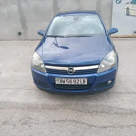 Opel Astra 2004