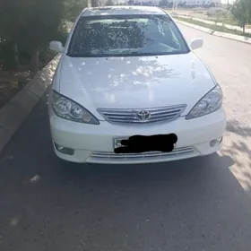 Toyota Camry 2004