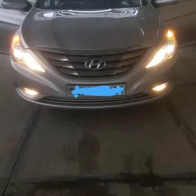 Hyundai Sonata 2011