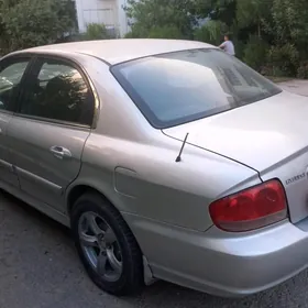 Hyundai Sonata 2003