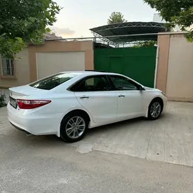 Toyota Camry 2016