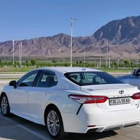 Toyota Camry 2020