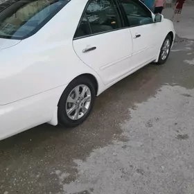 Toyota Camry 2004