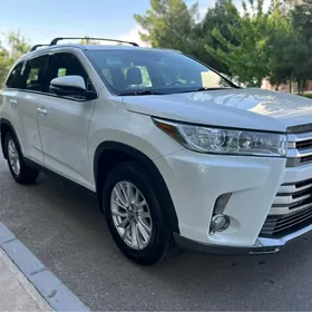 Toyota Highlander 2019