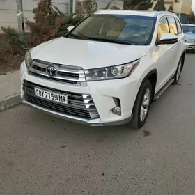 Toyota Highlander 2016