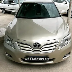 Toyota Camry 2011