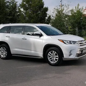 Toyota Highlander 2016