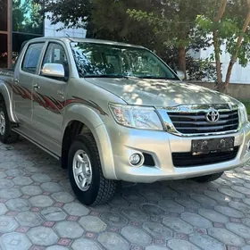 Toyota Hilux 2014