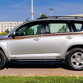 Toyota RAV4 2011