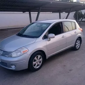 Nissan Versa 2010