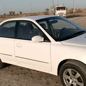 Kia Carens 2002