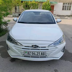 Hyundai Elantra 2019